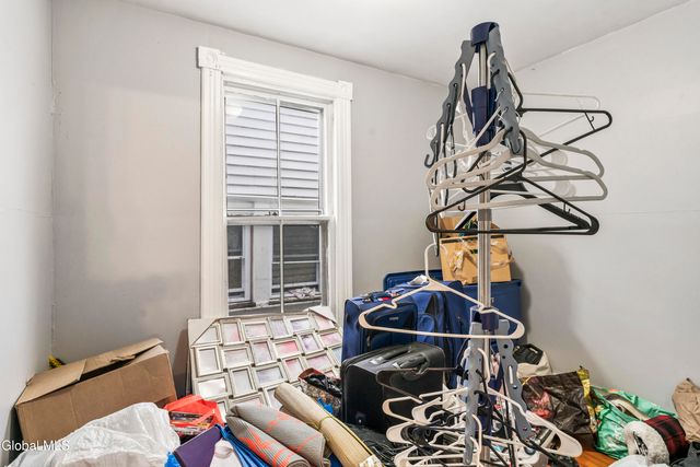 172 6th Avenue, Troy, NY 12180