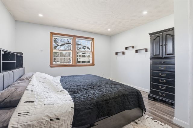 107 Pond St, Rockland, MA 02370