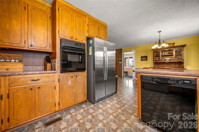 414 Sandy Run Church Road, Mooresboro, NC 28114