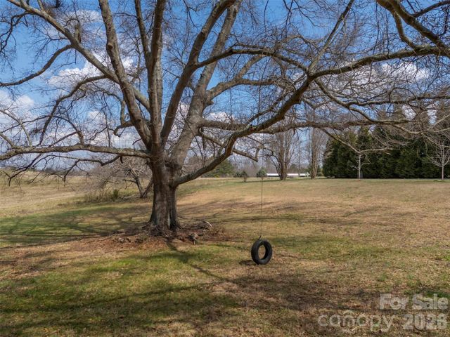 414 Sandy Run Church Road, Mooresboro, NC 28114