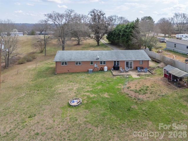 414 Sandy Run Church Road, Mooresboro, NC 28114