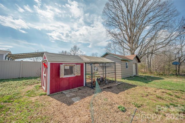 414 Sandy Run Church Road, Mooresboro, NC 28114