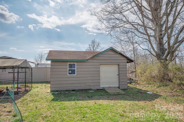 414 Sandy Run Church Road, Mooresboro, NC 28114