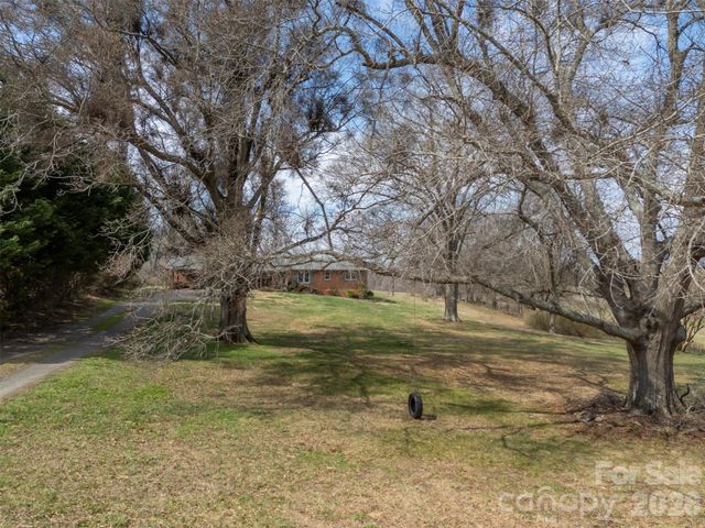 414 Sandy Run Church Road, Mooresboro, NC 28114