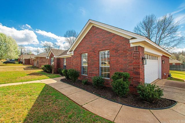 1313 High Meadow Drive, Jacksonville, AR 72076