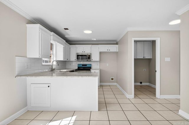 1313 High Meadow Drive, Jacksonville, AR 72076