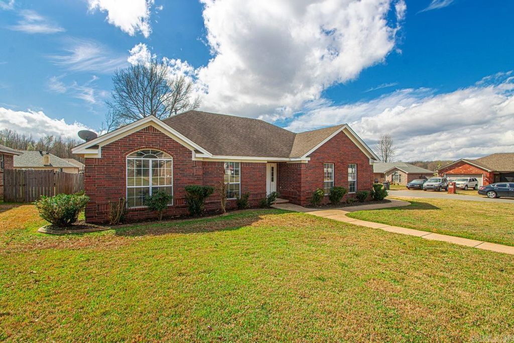 1313 High Meadow Drive, Jacksonville, AR 72076