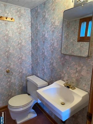 95 Atkins Terrace, East Rutherford, NJ 07073