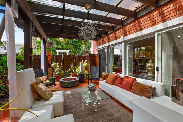 7 Middlesex Drive, Wilton Manors, FL 33305