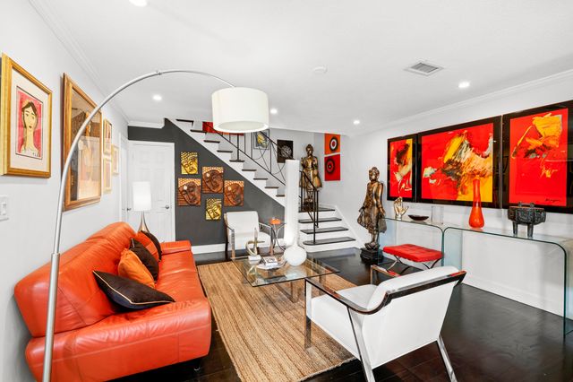 7 Middlesex Drive, Wilton Manors, FL 33305