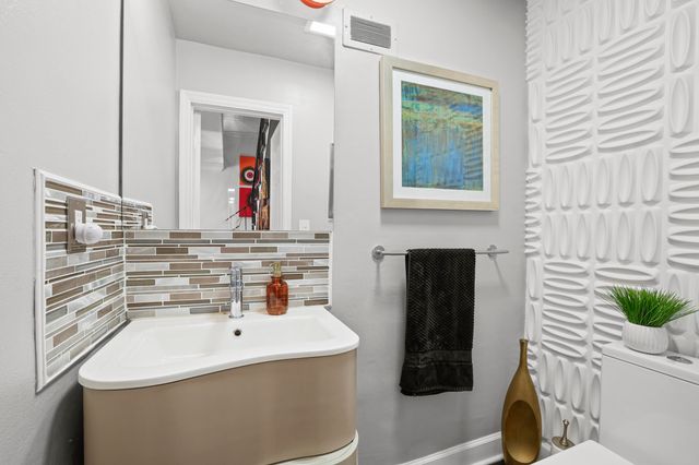 7 Middlesex Drive, Wilton Manors, FL 33305