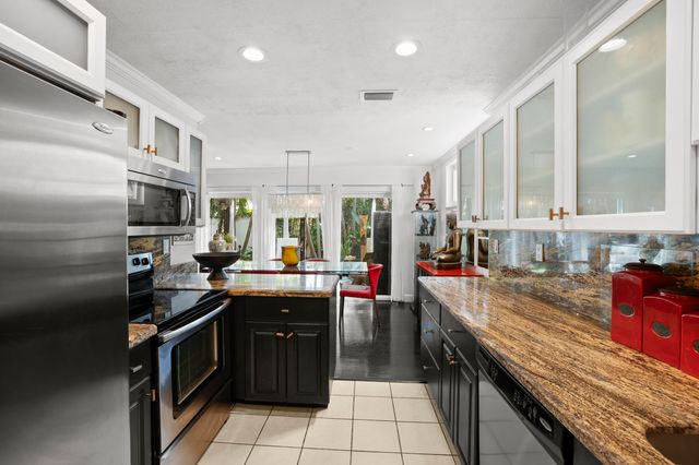 7 Middlesex Drive, Wilton Manors, FL 33305