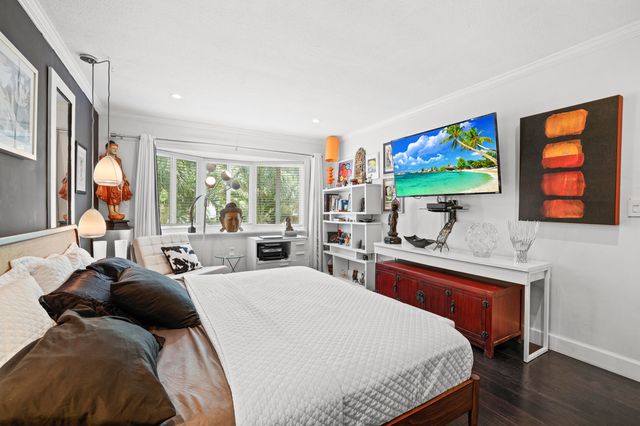 7 Middlesex Drive, Wilton Manors, FL 33305
