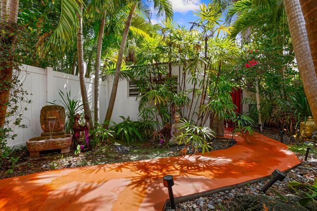 7 Middlesex Drive, Wilton Manors, FL 33305