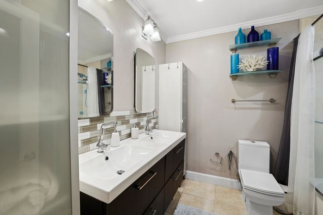 7 Middlesex Drive, Wilton Manors, FL 33305