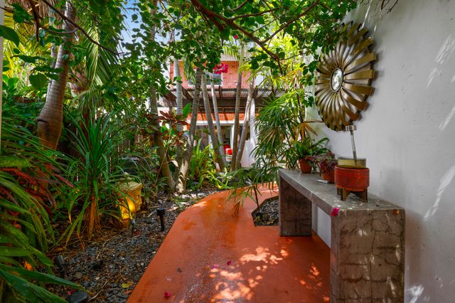 7 Middlesex Drive, Wilton Manors, FL 33305