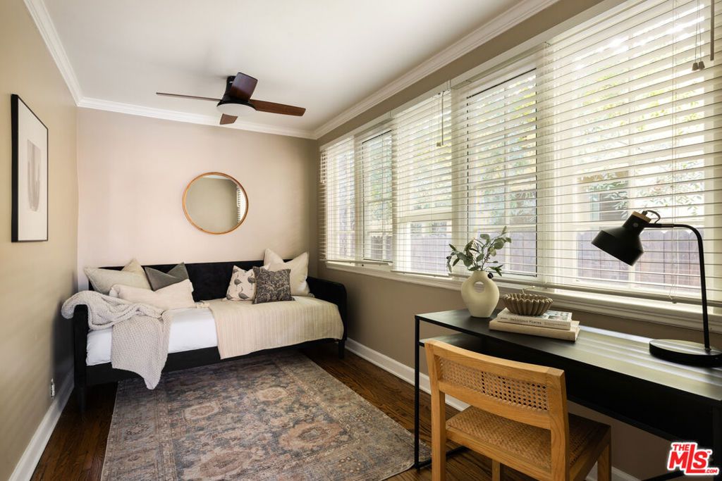 Image 14 of property listing at 6148 San Vicente Boulevard, Los Angeles, CA 90048
