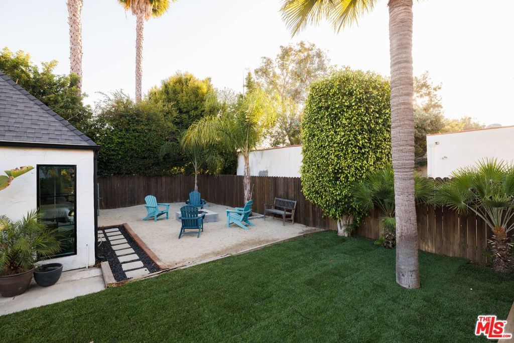 Image 18 of property listing at 6148 San Vicente Boulevard, Los Angeles, CA 90048