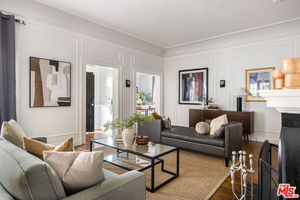 Image 3 of property listing at 6148 San Vicente Boulevard, Los Angeles, CA 90048