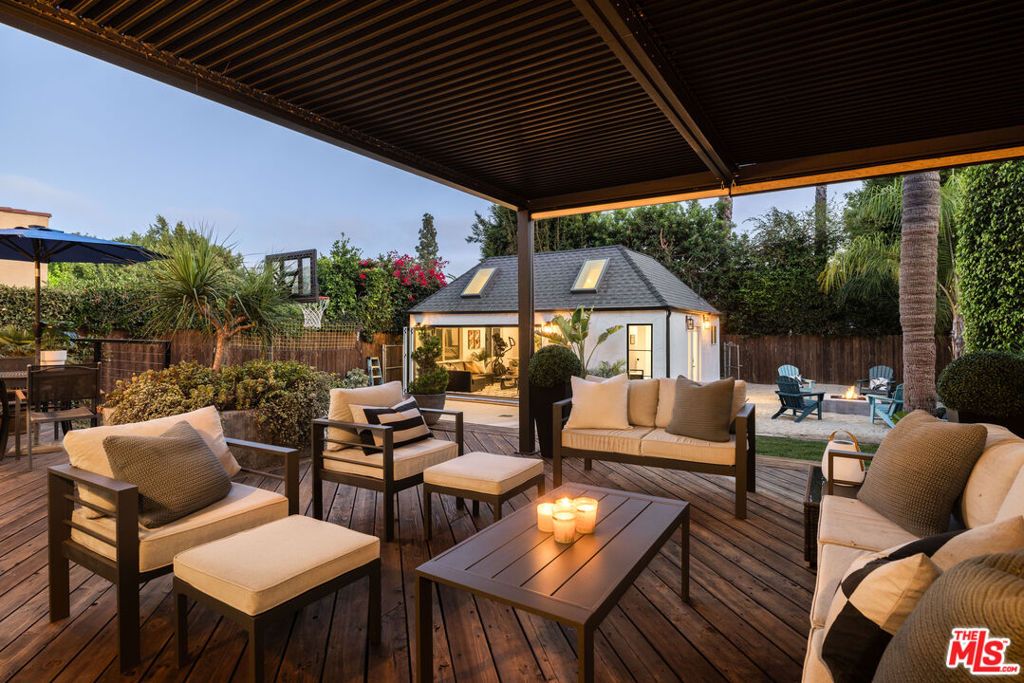 Image 4 of property listing at 6148 San Vicente Boulevard, Los Angeles, CA 90048