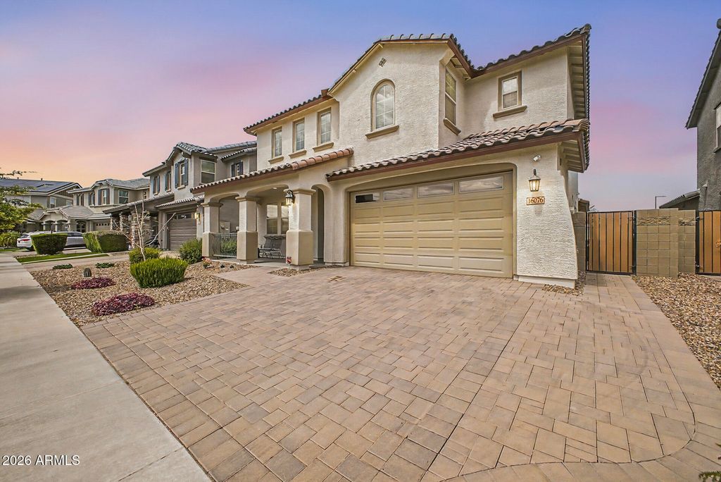 16076 W SOFT WIND Drive, Surprise, AZ 85387