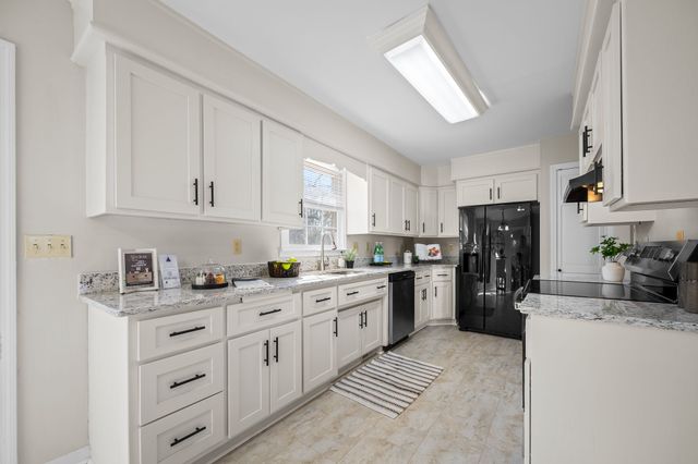 12986 OLD TULLAHOMA ROAD, Tullahoma, TN 37388