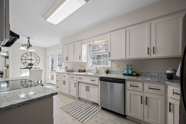 12986 OLD TULLAHOMA ROAD, Tullahoma, TN 37388