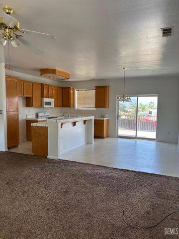 407 Brite Meadow Court, Bakersfield, CA 93308