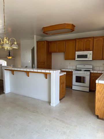407 Brite Meadow Court, Bakersfield, CA 93308