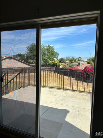 407 Brite Meadow Court, Bakersfield, CA 93308