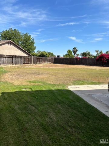 407 Brite Meadow Court, Bakersfield, CA 93308
