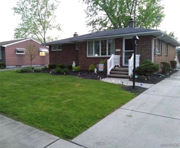 47 6th Avenue, Lancaster, NY 14086