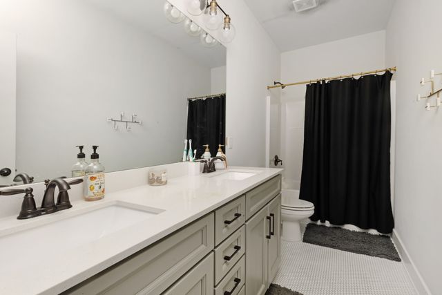 2154 Maytown Cir, Thompsons Station, TN 37179