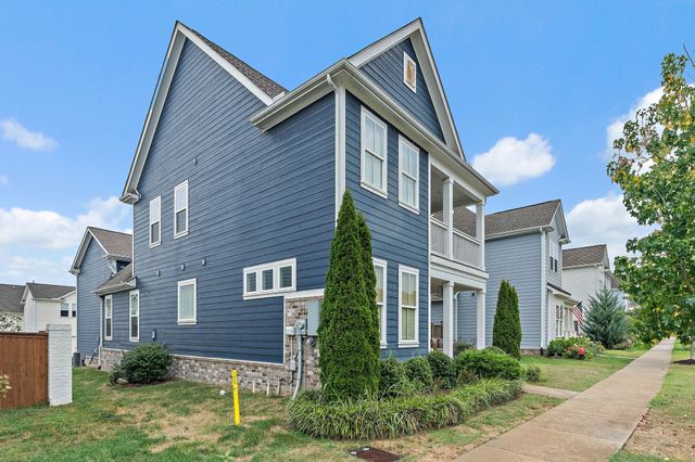 2154 Maytown Cir, Thompsons Station, TN 37179