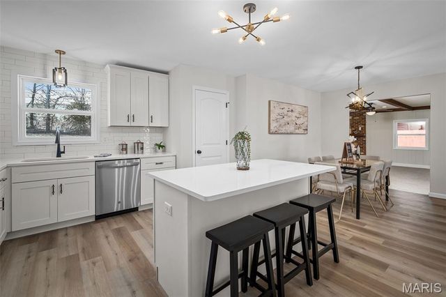 2813 Olde Chelsea Drive, St Charles, MO 63301