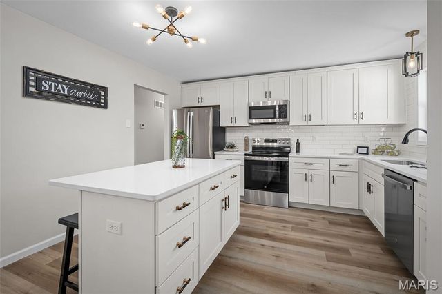 2813 Olde Chelsea Drive, St Charles, MO 63301