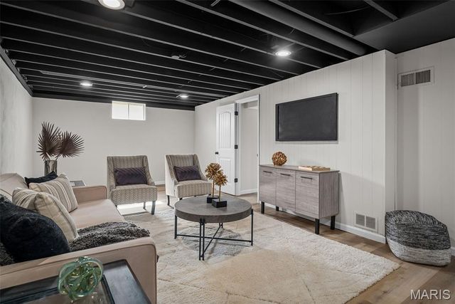 2813 Olde Chelsea Drive, St Charles, MO 63301