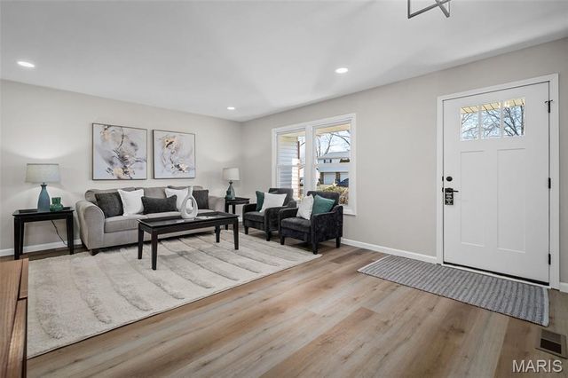 2813 Olde Chelsea Drive, St Charles, MO 63301