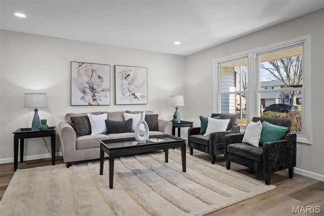 2813 Olde Chelsea Drive, St Charles, MO 63301