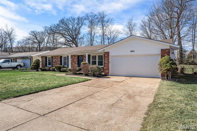 2813 Olde Chelsea Drive, St Charles, MO 63301