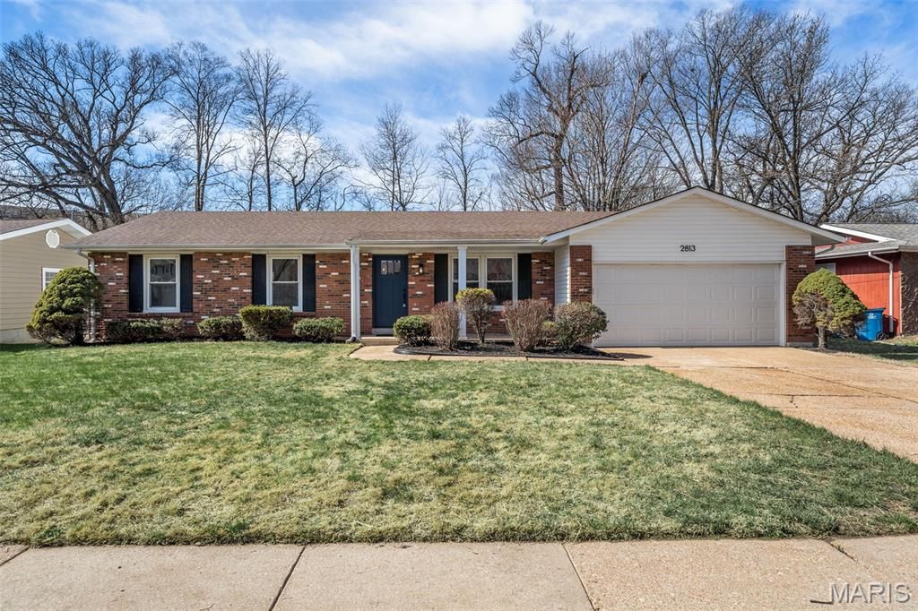 2813 Olde Chelsea Drive, St Charles, MO 63301