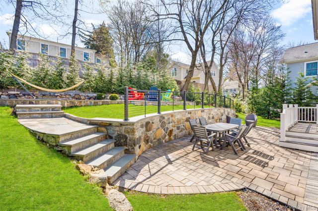 3 Robin Hill Road, Scarsdale, NY 10583