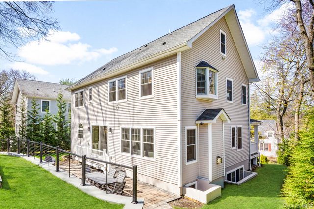 3 Robin Hill Road, Scarsdale, NY 10583
