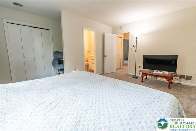 8315 Countryside Lane, Upper Macungie Twp, PA 18051