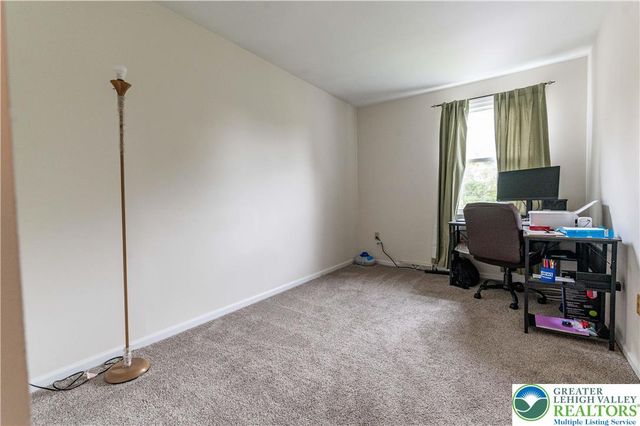 8315 Countryside Lane, Upper Macungie Twp, PA 18051