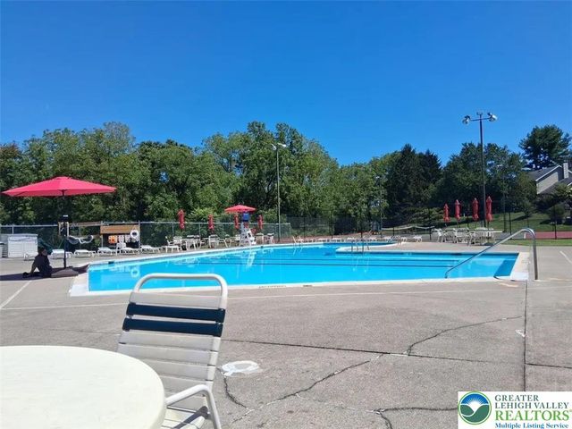 8315 Countryside Lane, Upper Macungie Twp, PA 18051