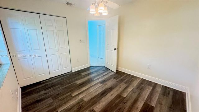 821 W Beckley Square, Davie, FL 33325