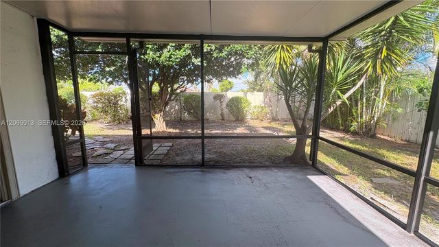 821 W Beckley Square, Davie, FL 33325