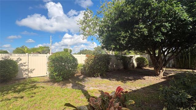 821 W Beckley Square, Davie, FL 33325