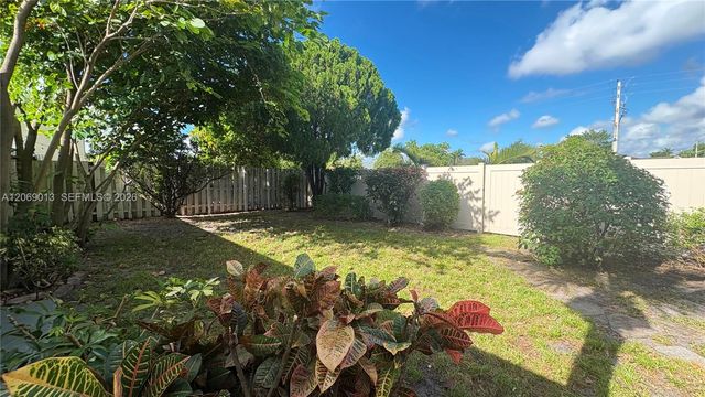 821 W Beckley Square, Davie, FL 33325